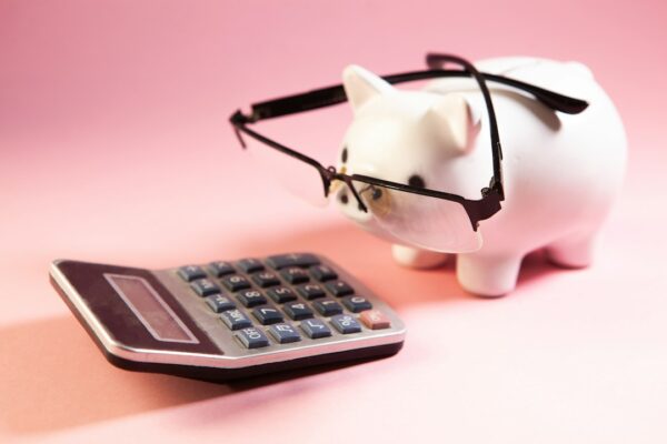How Salaried Professionals Can Manage Short-Term Financial Needs